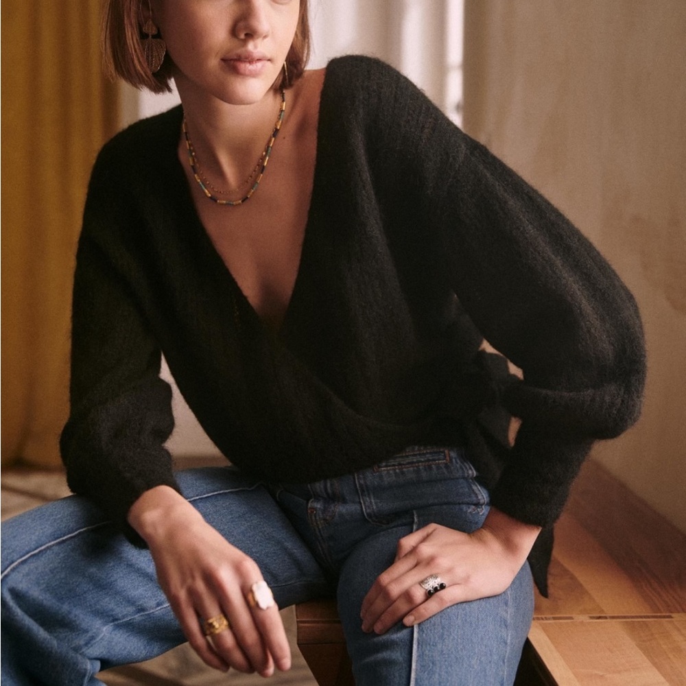 Sézane COEUR JUMPER- size small- Wrap Around-  Black Sweater
